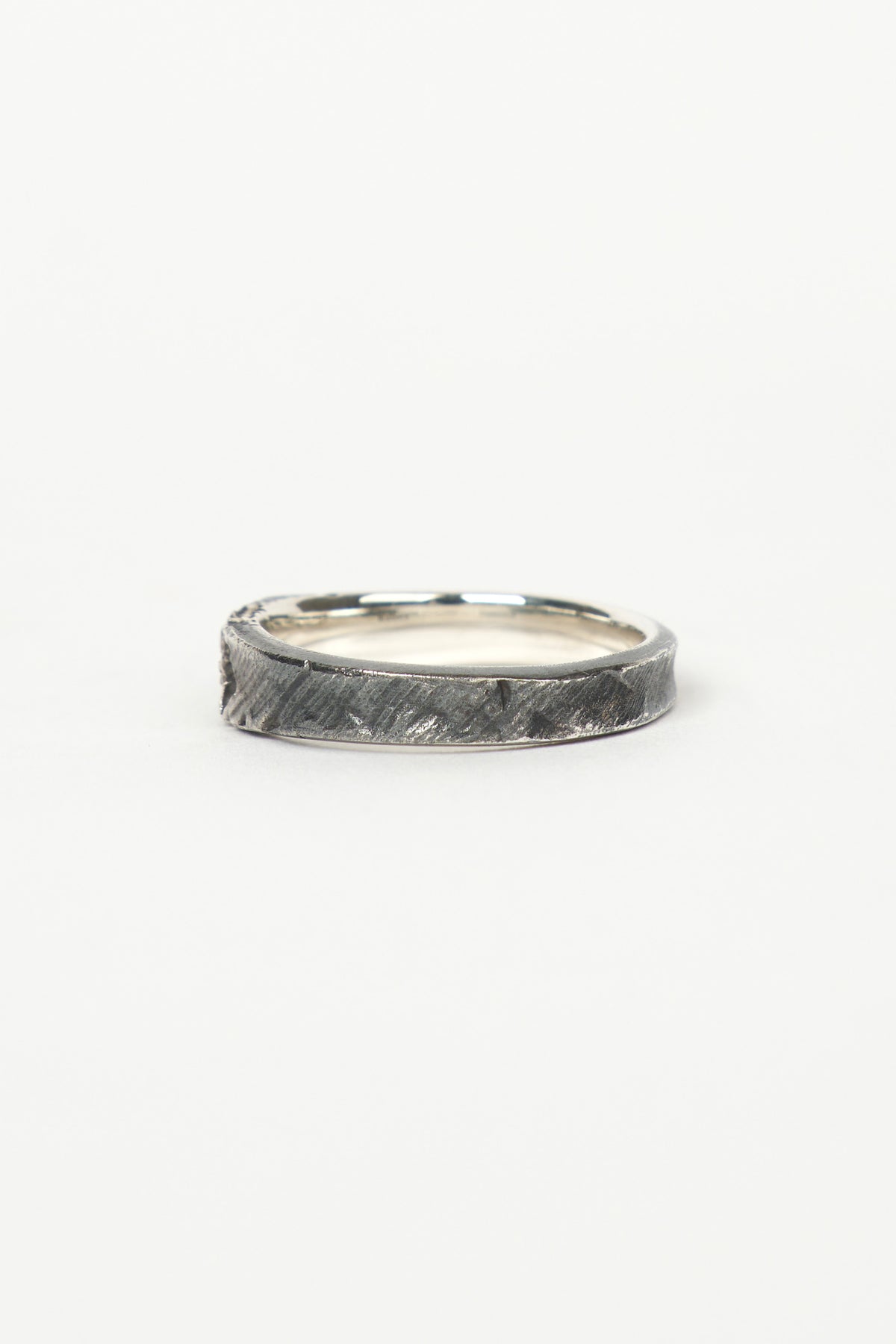 GREY RING