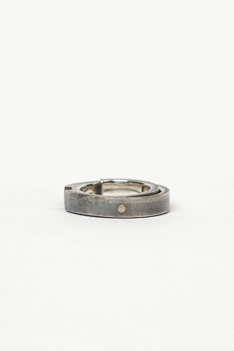 RIVET OPEN RING